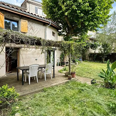 Holiday home Escapade Au Fond Du Jardin *
