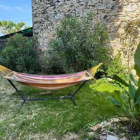 Holiday home Escapade Au Fond Du Jardin *